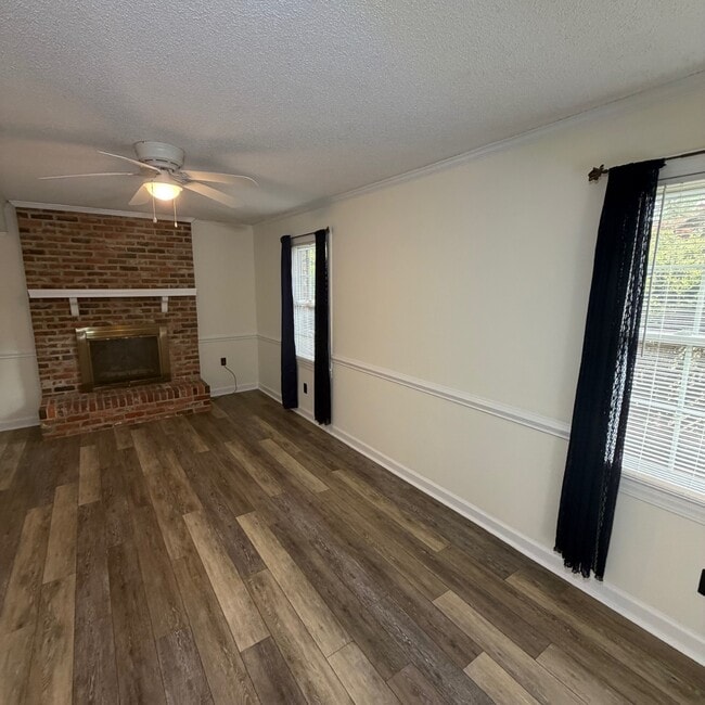 Photo - 3208 Ellsworth Dr House