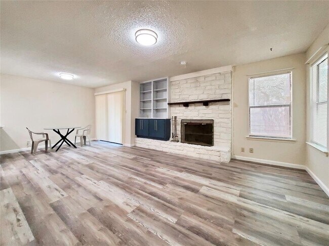 Building Photo - 8418 Fathom Cir