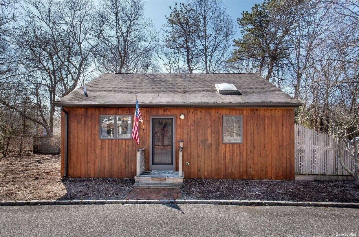 Primary Photo - 126 Lynn Ave