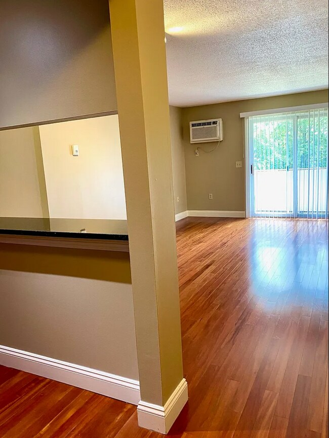 Building Photo - 132 Eastern Ave