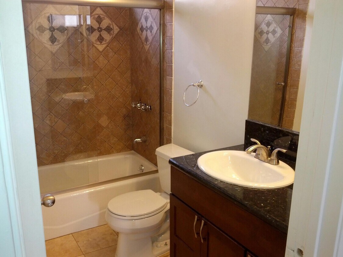 2434 Purdue Ave, Unit 23 CommunityApartment in Los Angeles, CA