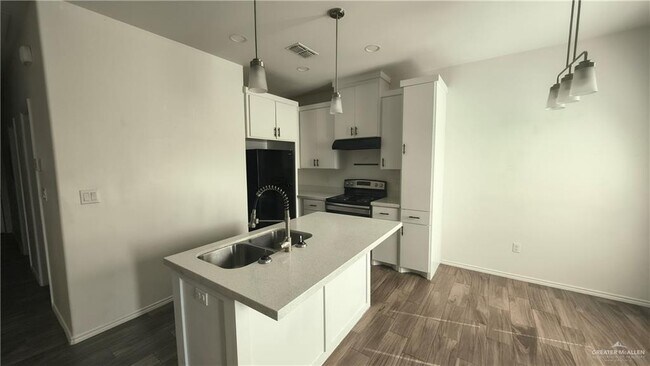 Foto del edificio - 16 S Indiana Ave