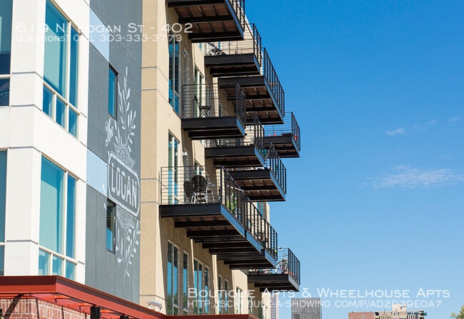 Building Photo - Boutique Apartments