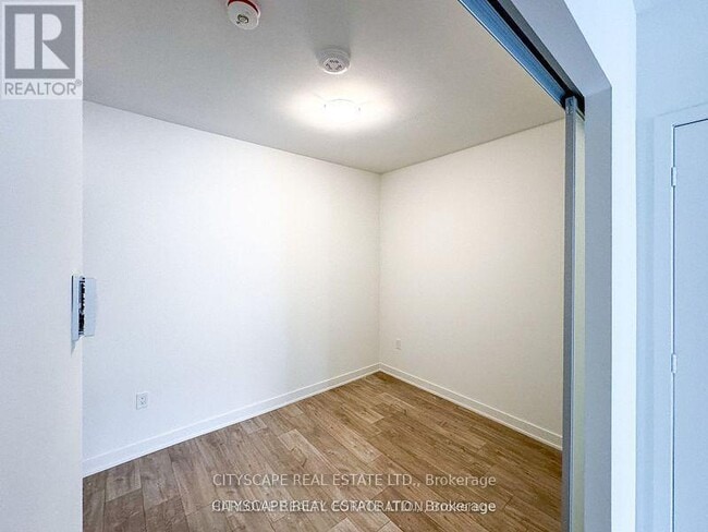 Building Photo - 100 Dalhousie St