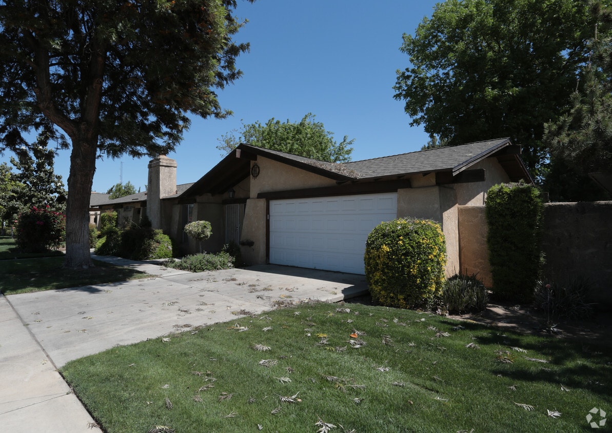 Primary Photo - Music Ave. Apartments