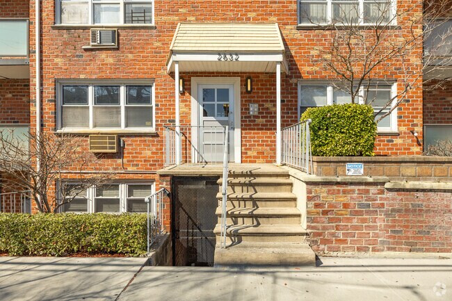 Foto del edificio - 2632 E 21st St