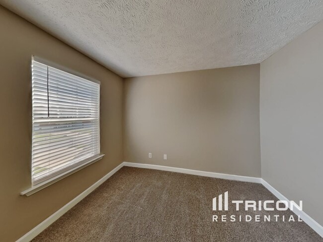 Building Photo - 815 Chilhowee Ct