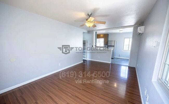 Building Photo - 4026-32 Utah St