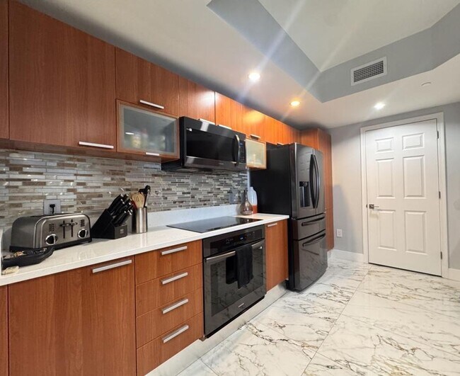 Photo - 2/2 in Marina Grande Apartment