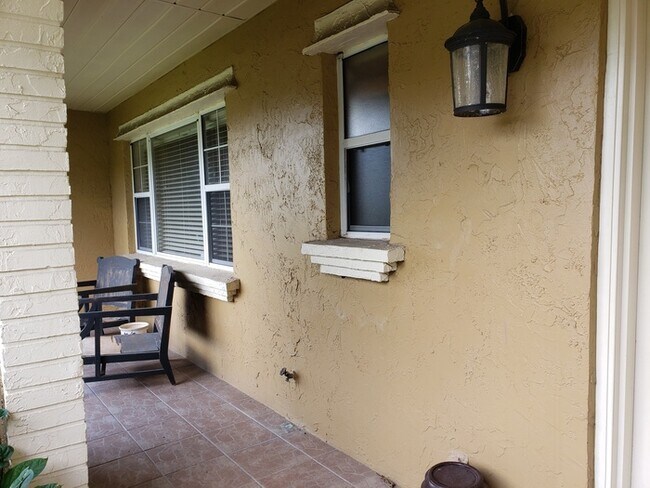 Foto del edificio - 8315 Caraway Dr