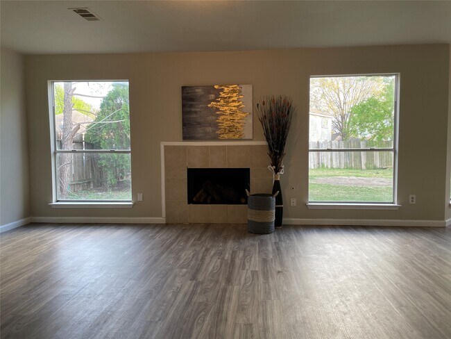 Building Photo - 6614 Amberfield Ln