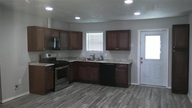 Foto del edificio - 410 Rosewood Hills Dr
