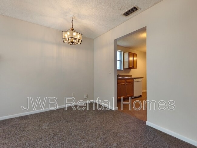 Building Photo - 2512 Sandusky Ave E