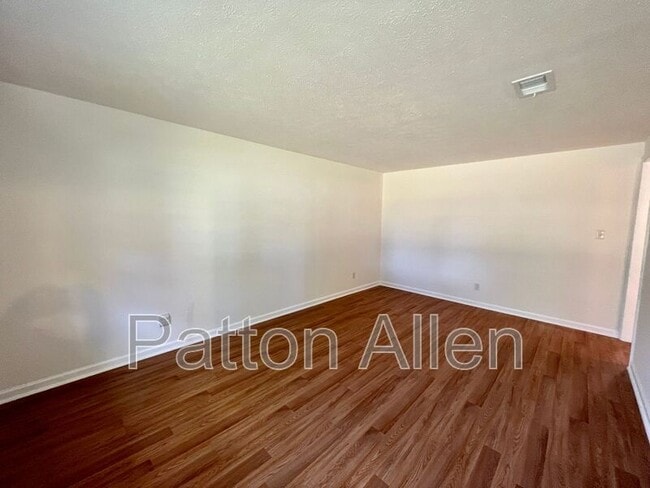 Building Photo - 45 High Meadow Rd