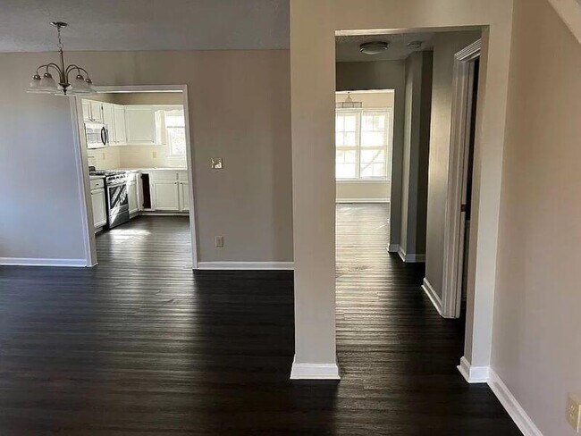 Foto del edificio - 1955 McAdoo Ct