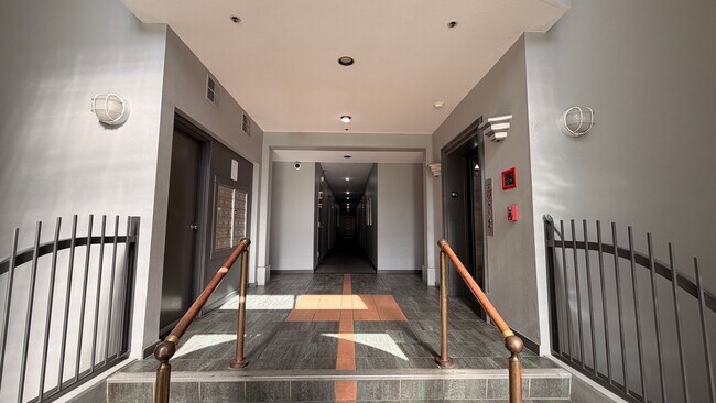 Foto del edificio - 2 bed 2 bath Available in Downtown SJ!