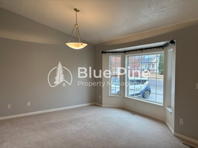 Foto del edificio - 3863 Ridgeview Cir