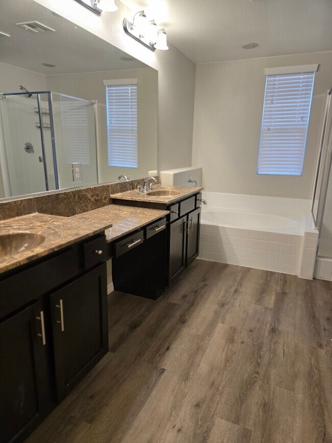Foto del edificio - 11344 Belmont Lake Dr