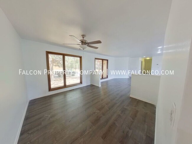 Building Photo - Marvelous Duplex in Mesa Heights! - Lease ...