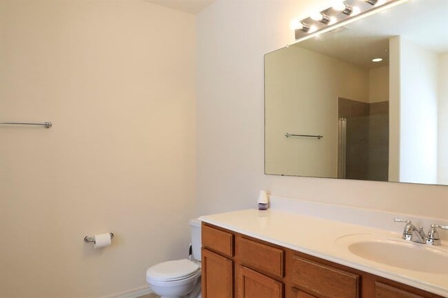 Building Photo - 23710 N Newport Bend