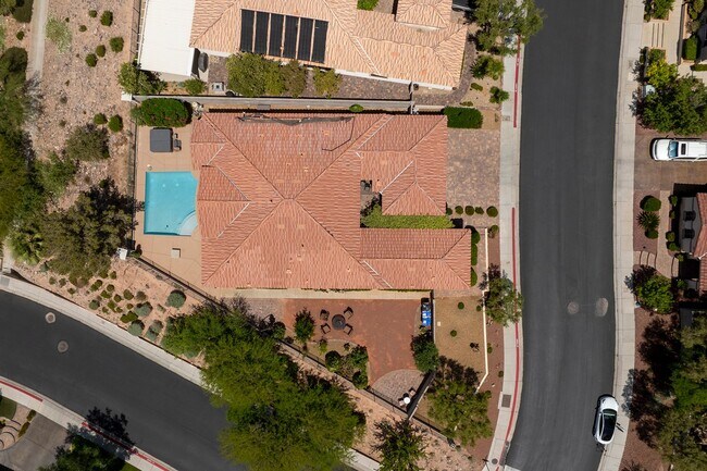 Building Photo - 2850 Botticelli Dr