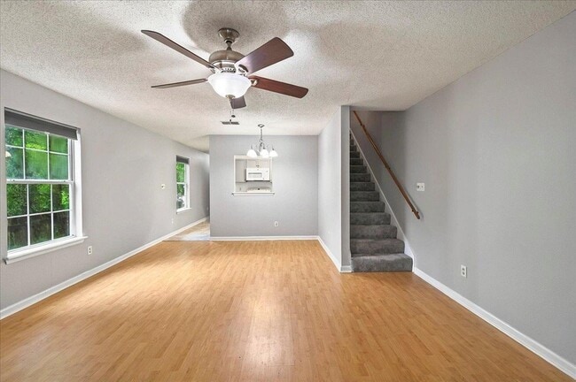 Foto del edificio - 3001 Oak Park Ct