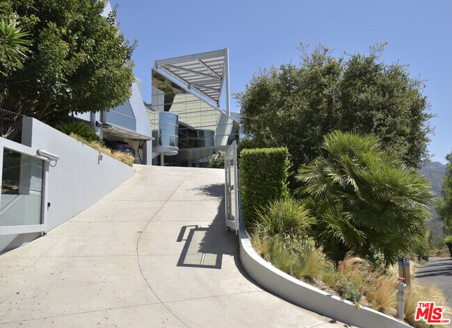 Foto del edificio - 21757 Castlewood Dr