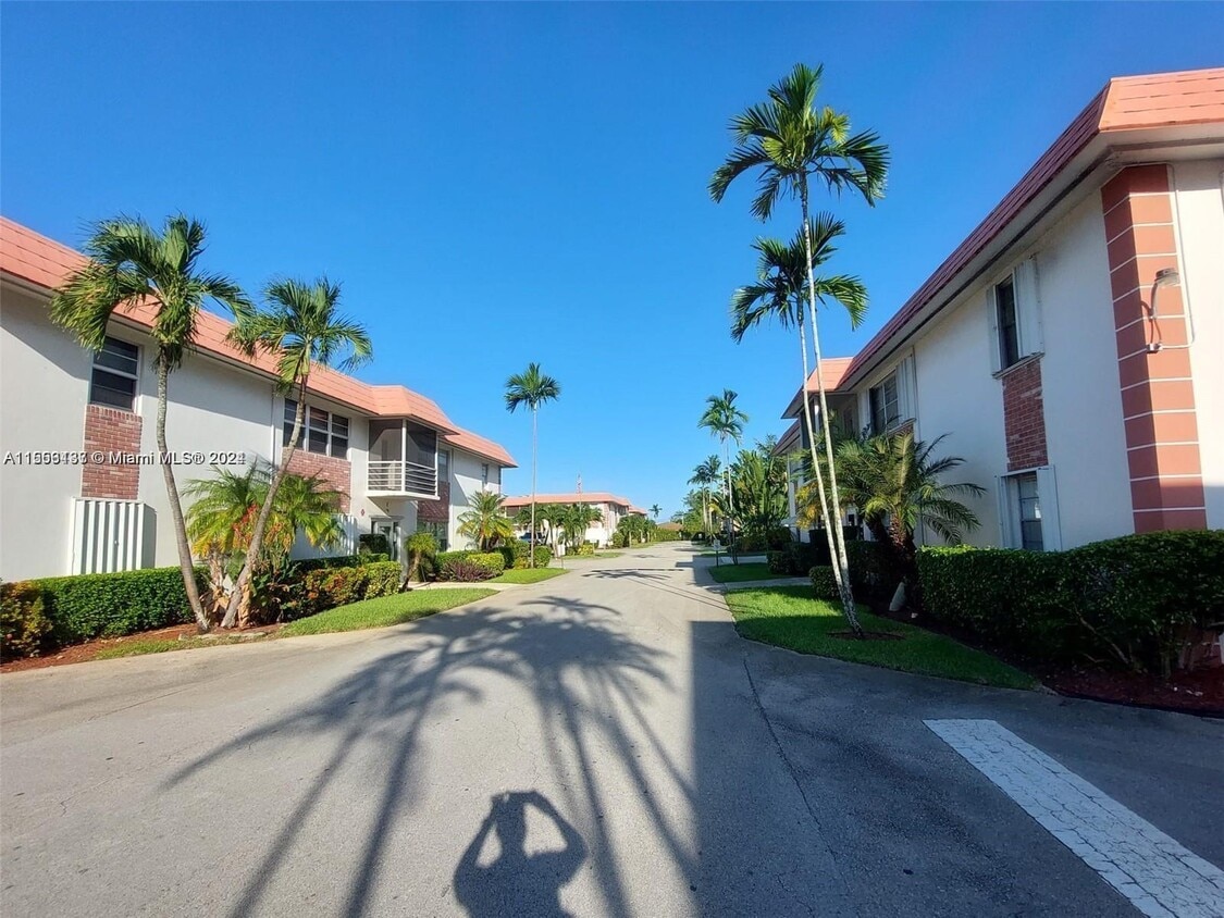 3550 NW 8th Ave Unit 713, Pompano Beach, FL 33064 Condo for Rent in
