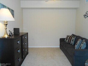 Building Photo - 9735 Acqua Ct