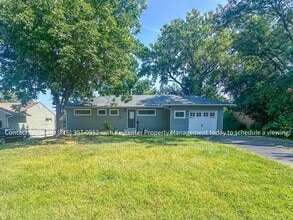 Building Photo - 211 SW McClendon Dr