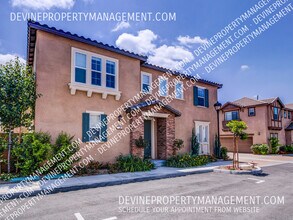 Building Photo - 728 Huron Dr