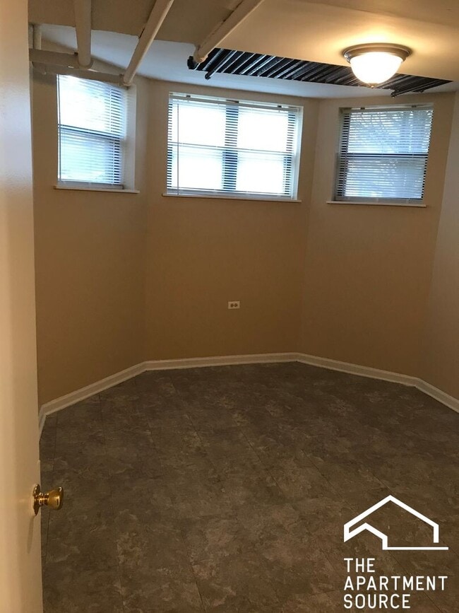 Foto del edificio - 7722 N Marshfield Ave