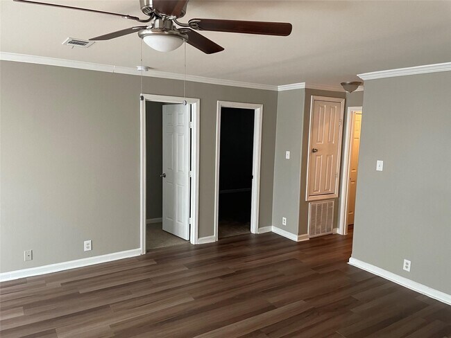 Foto del edificio - 8715 Knox St