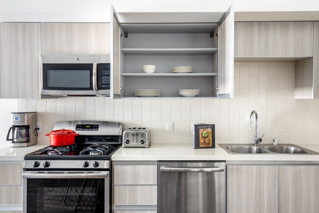 Foto del edificio - 409 Hayworth Ave