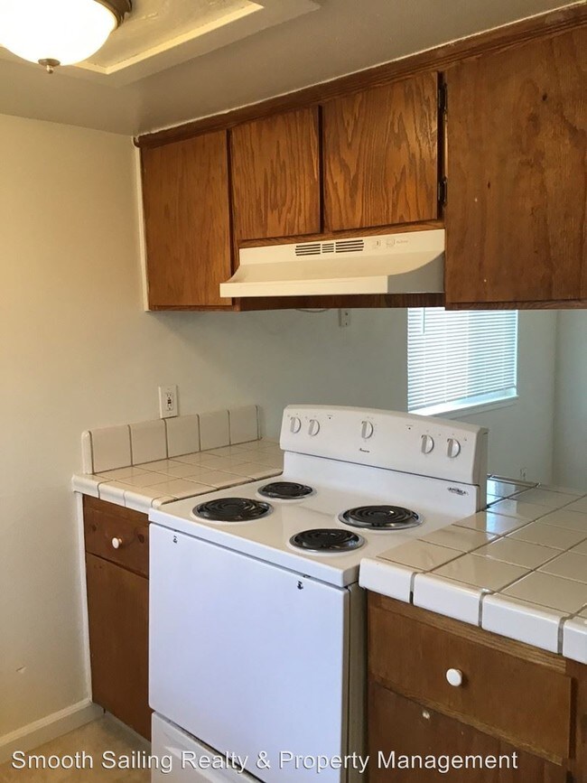 Building Photo - 5934-5934 Clover Manor Way