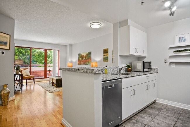 Foto del edificio - 2301 N St NW