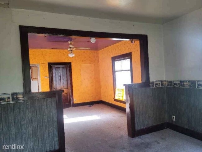 Building Photo - 2 br, 1 bath House - 611 5th St A Unit A