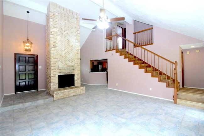 Foto del edificio - 3515 Woodmere Ln