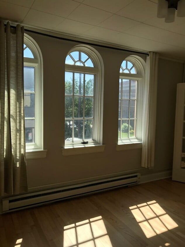 Foto del edificio - C17  Honeybee Bldg  MDB III