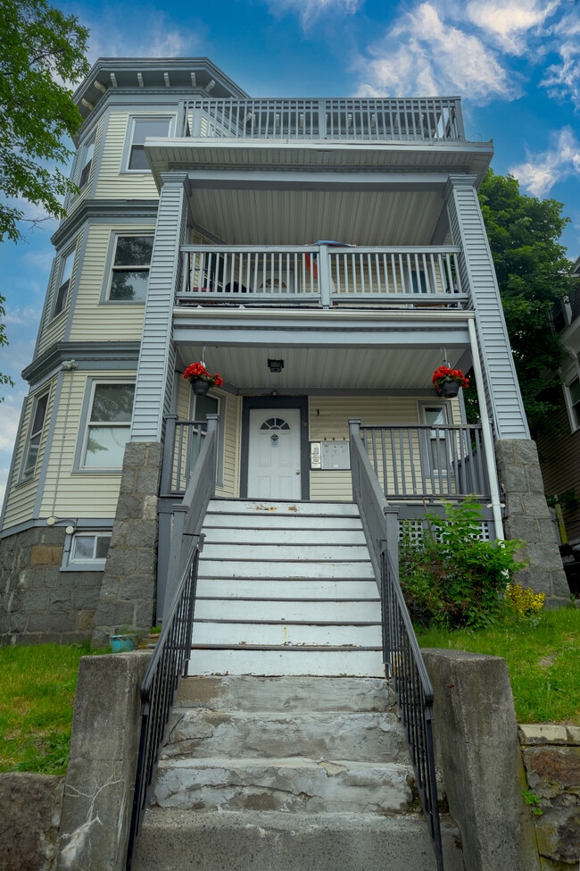 Building Photo - 18 Everett Ave