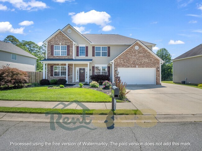 Foto del edificio - 243 Wildbriar Rd