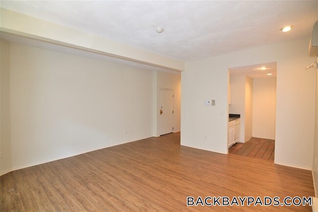 Building Photo - 60 St Germain St