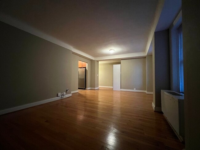 Building Photo - 15 E Kirby St