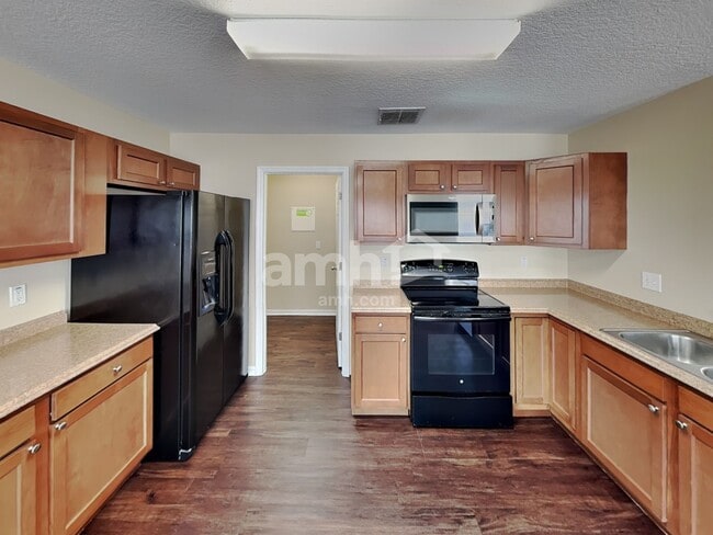 Foto del edificio - 2340 Norwood Pl