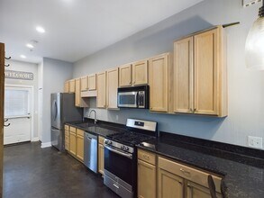 Building Photo - 1602 Elgin St