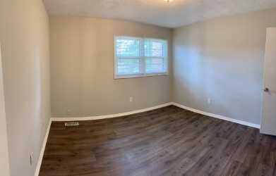 Building Photo - 118 Northway Dr