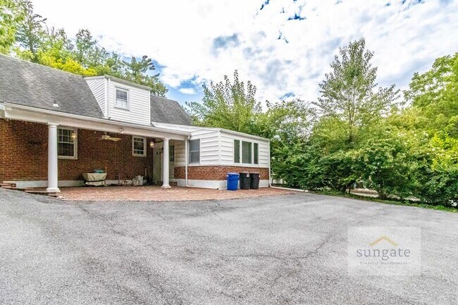 Foto del edificio - 326 Lincoln Ave