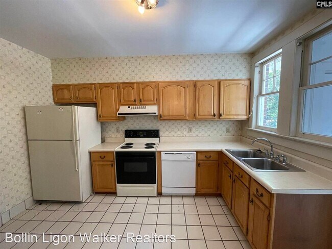 Building Photo - 3 br, 2 bath House - 117 South Bull Street