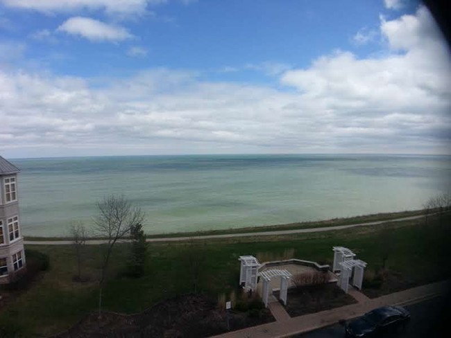 Foto del edificio - 3872 S Lake Dr