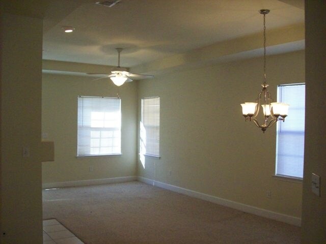 Foto del edificio - 5025 Hampton Ridge Ave